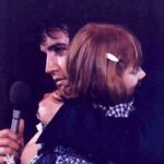 Elvis Presley e a menininha cega